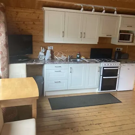 Cosy Log Cabin